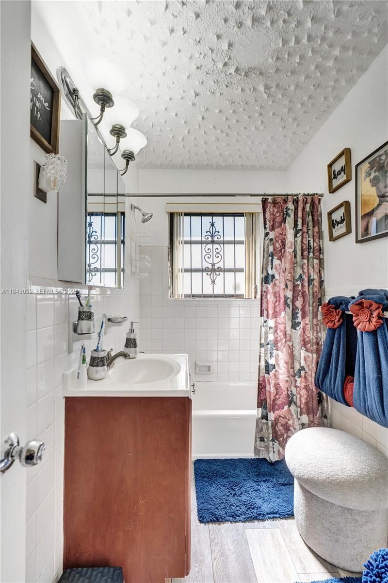 1450 NW 198th St, Miami Gardens, FL 33169 Photo