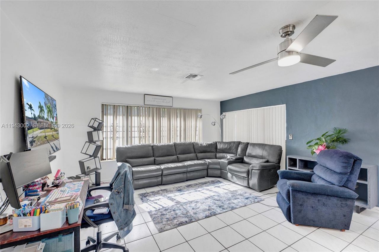 1450 NW 198th St, Miami Gardens, FL 33169 Photo