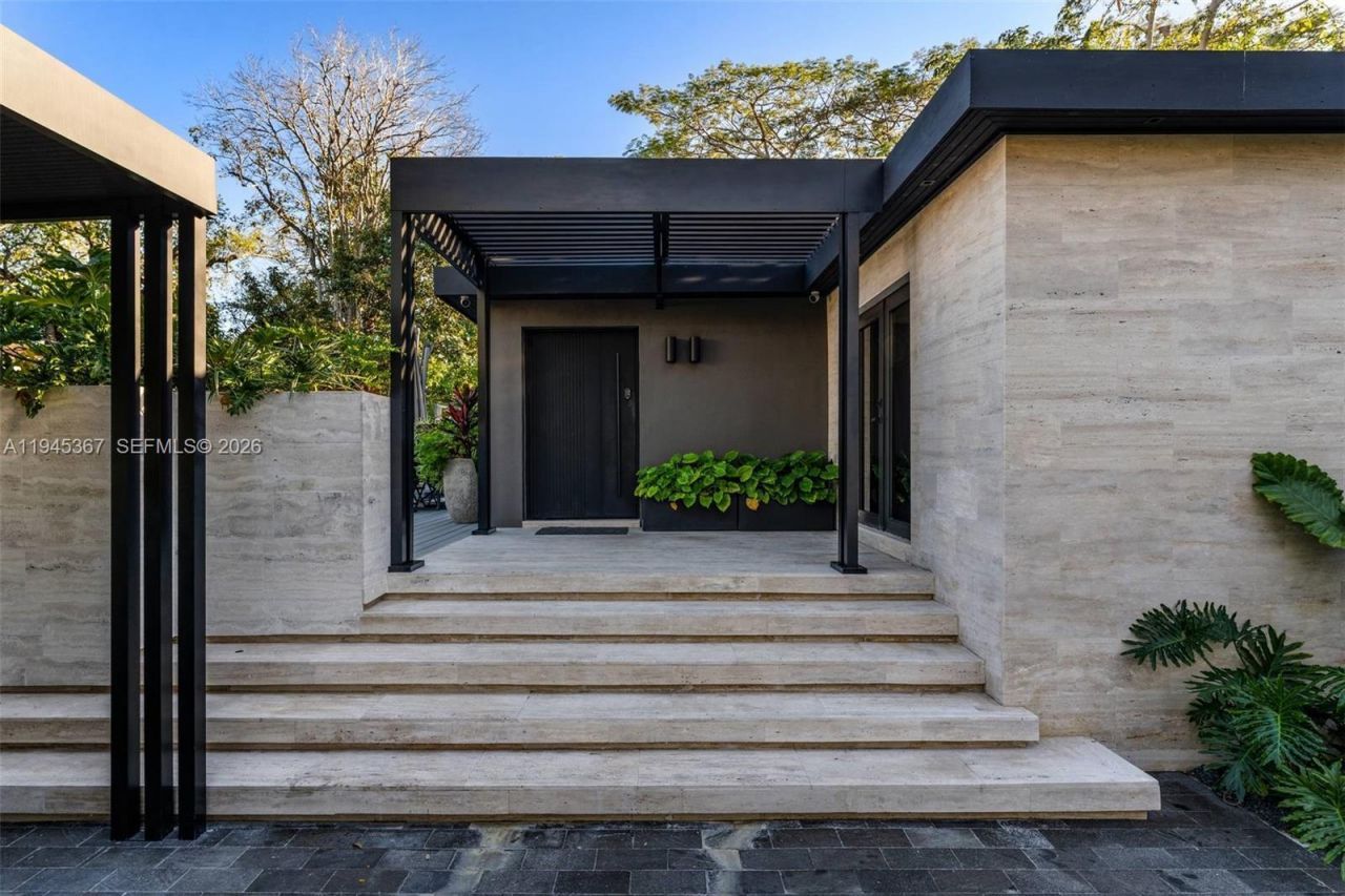 3522 William Avenue, Miami, FL 33133 Photo