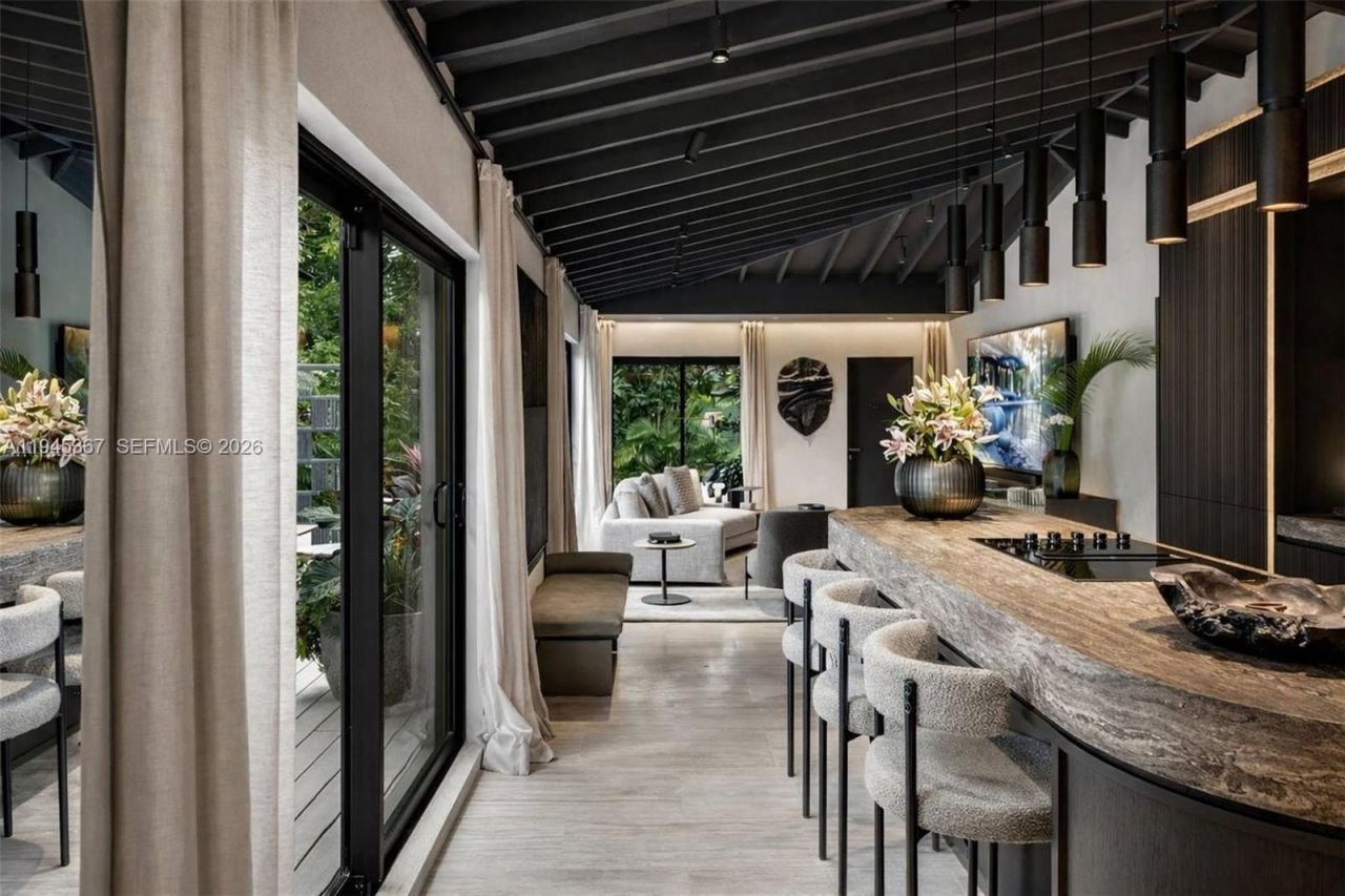 3522 William Avenue, Miami, FL 33133 Photo