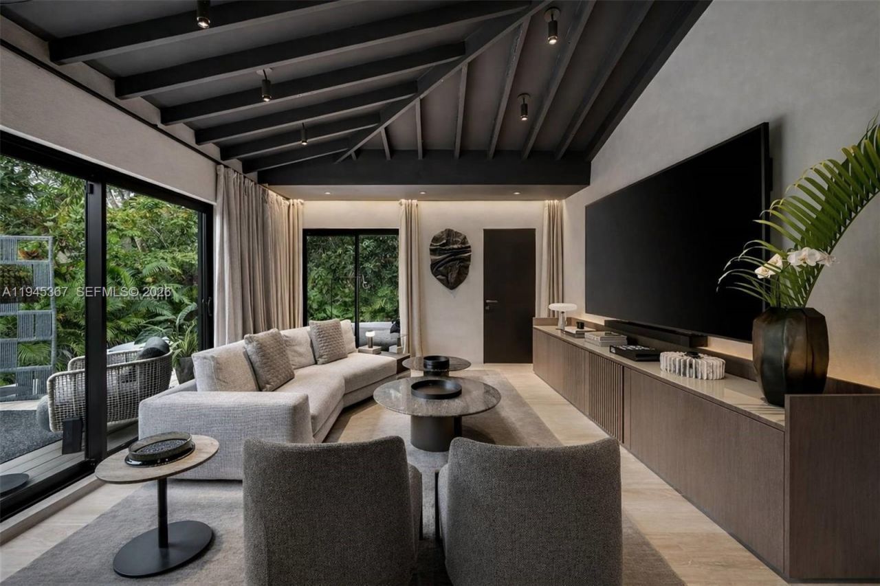 3522 William Avenue, Miami, FL 33133 Photo