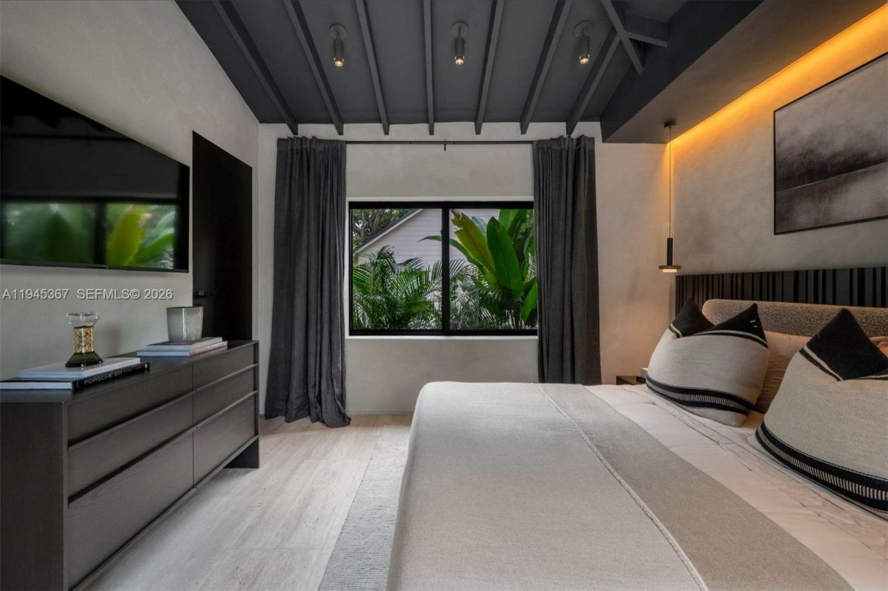 3522 William Avenue, Miami, FL 33133 Photo