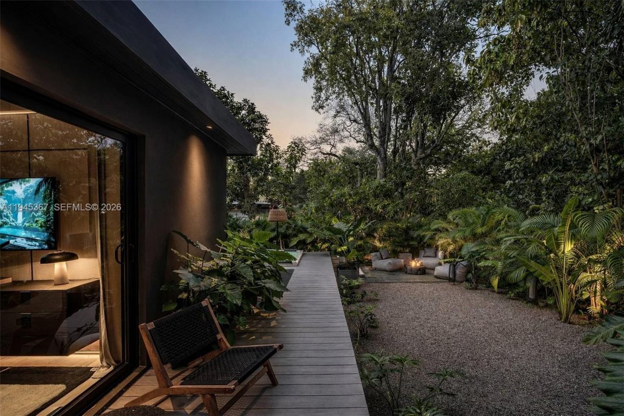 3522 William Avenue, Miami, FL 33133 Photo