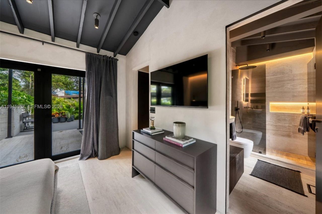 3522 William Avenue, Miami, FL 33133 Photo