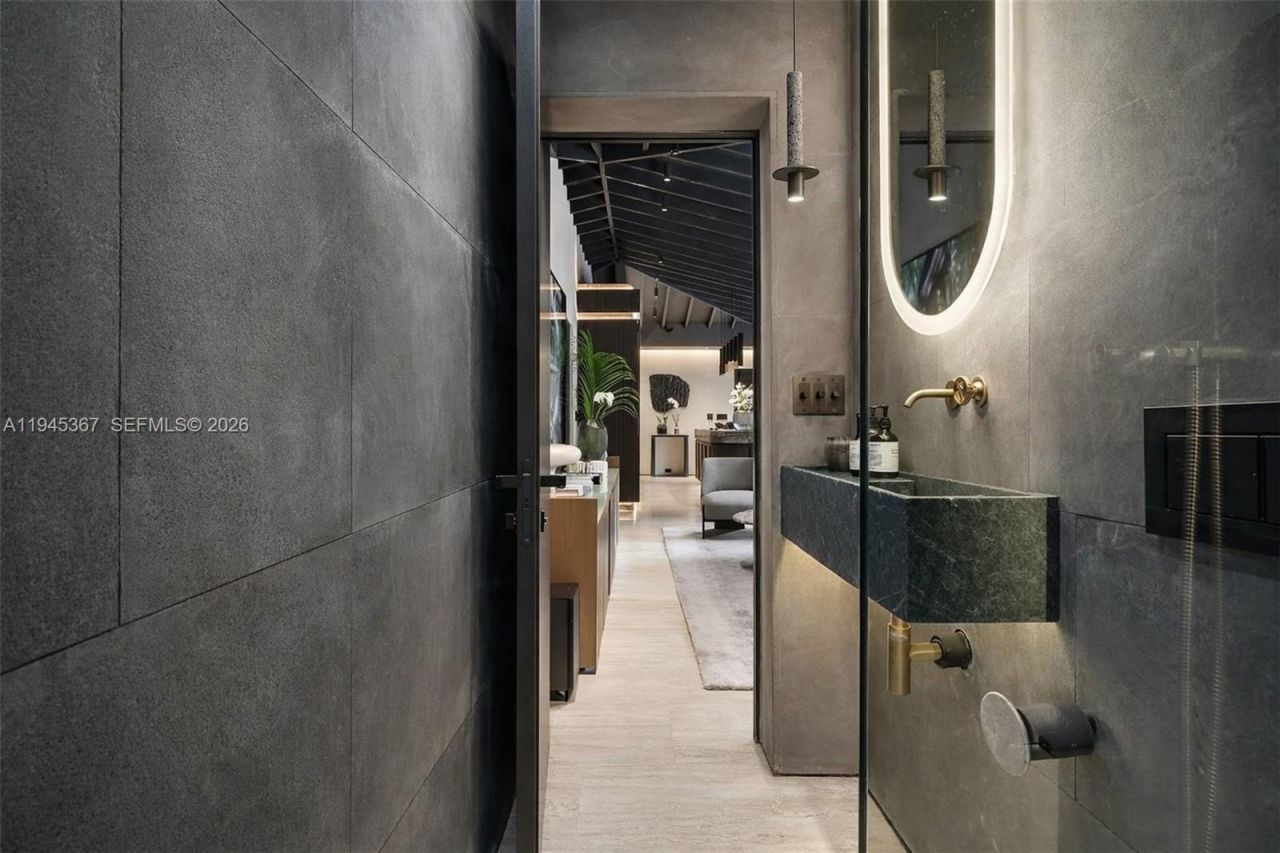 3522 William Avenue, Miami, FL 33133 Photo