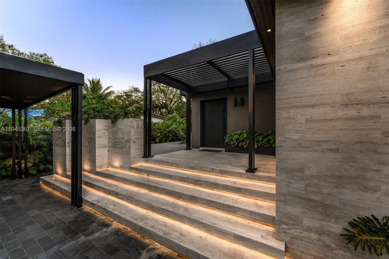 3522 William Avenue, Miami, FL 33133 Photo