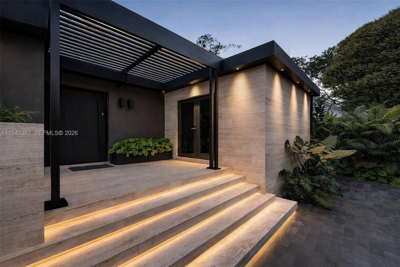 3522 William Avenue, Miami, FL 33133 Photo