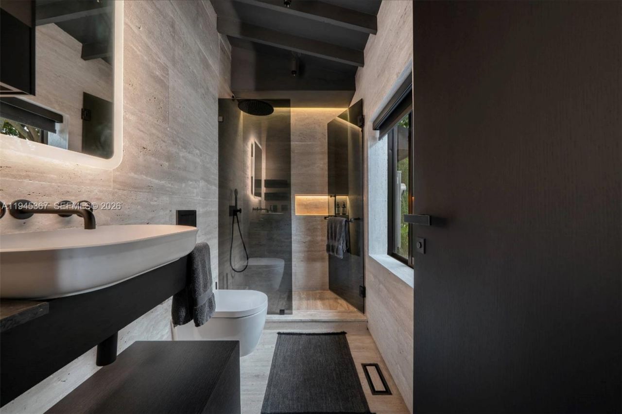 3522 William Avenue, Miami, FL 33133 Photo