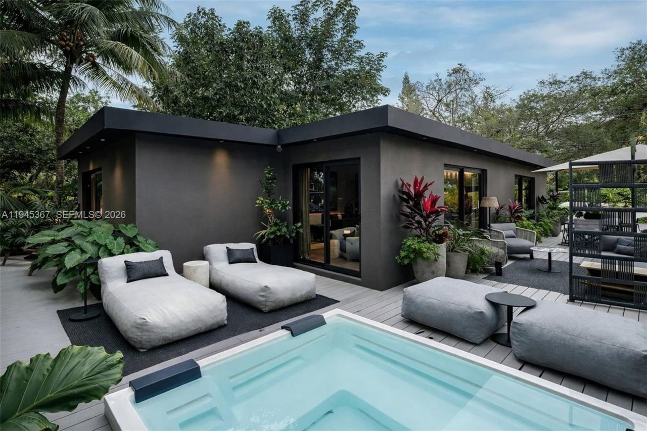 3522 William Avenue, Miami, FL 33133 Photo