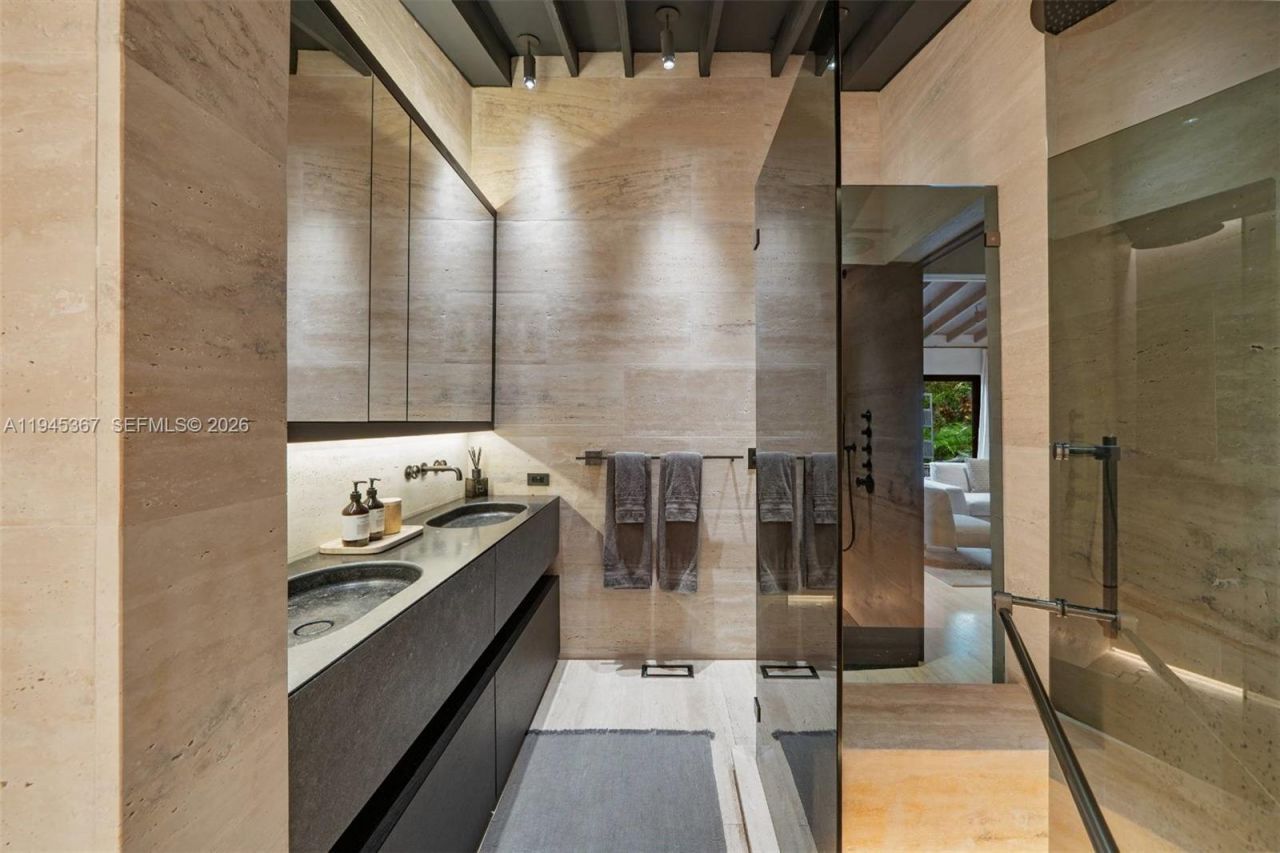 3522 William Avenue, Miami, FL 33133 Photo