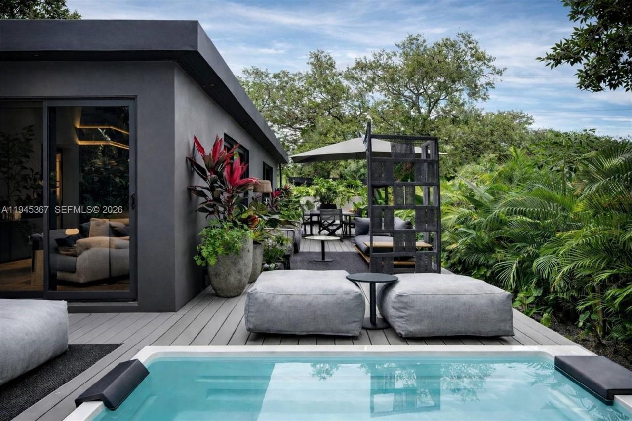 3522 William Avenue, Miami, FL 33133 Photo