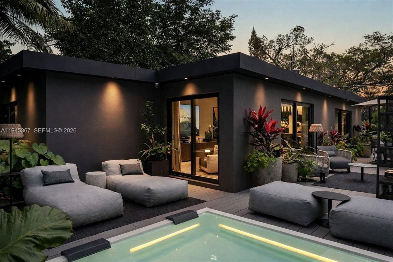 3522 William Avenue, Miami, FL 33133 Photo