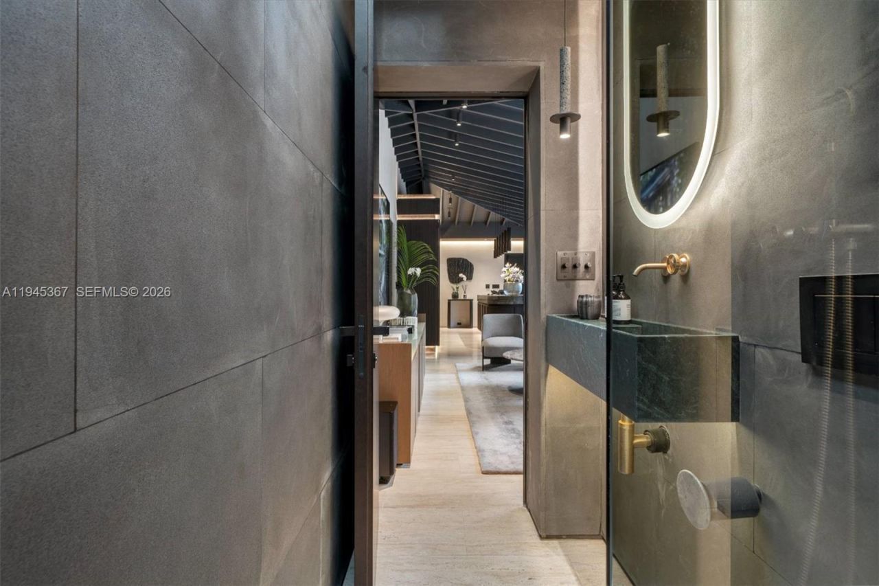 3522 William Avenue, Miami, FL 33133 Photo