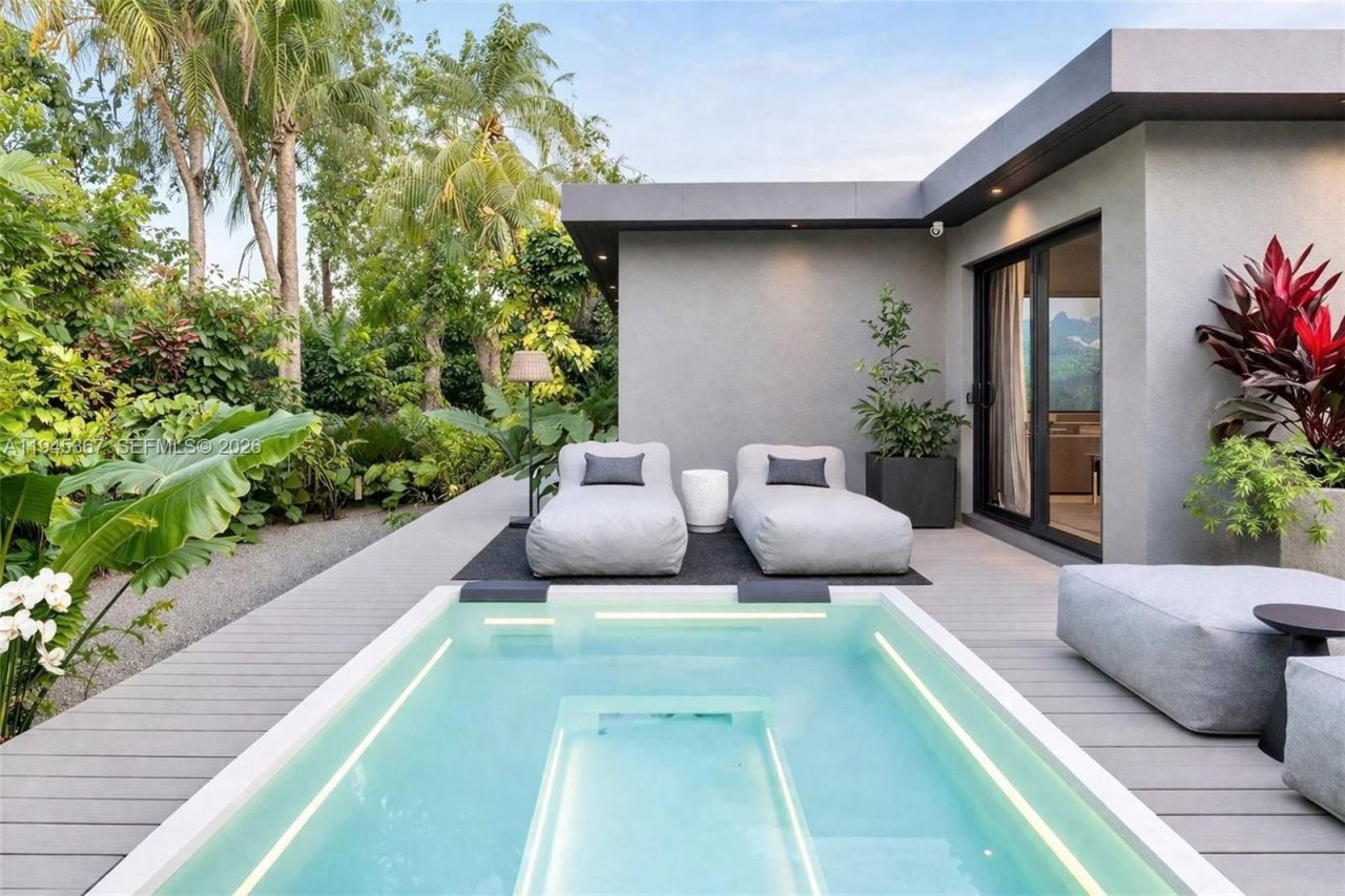 3522 William Avenue, Miami, FL 33133 Photo