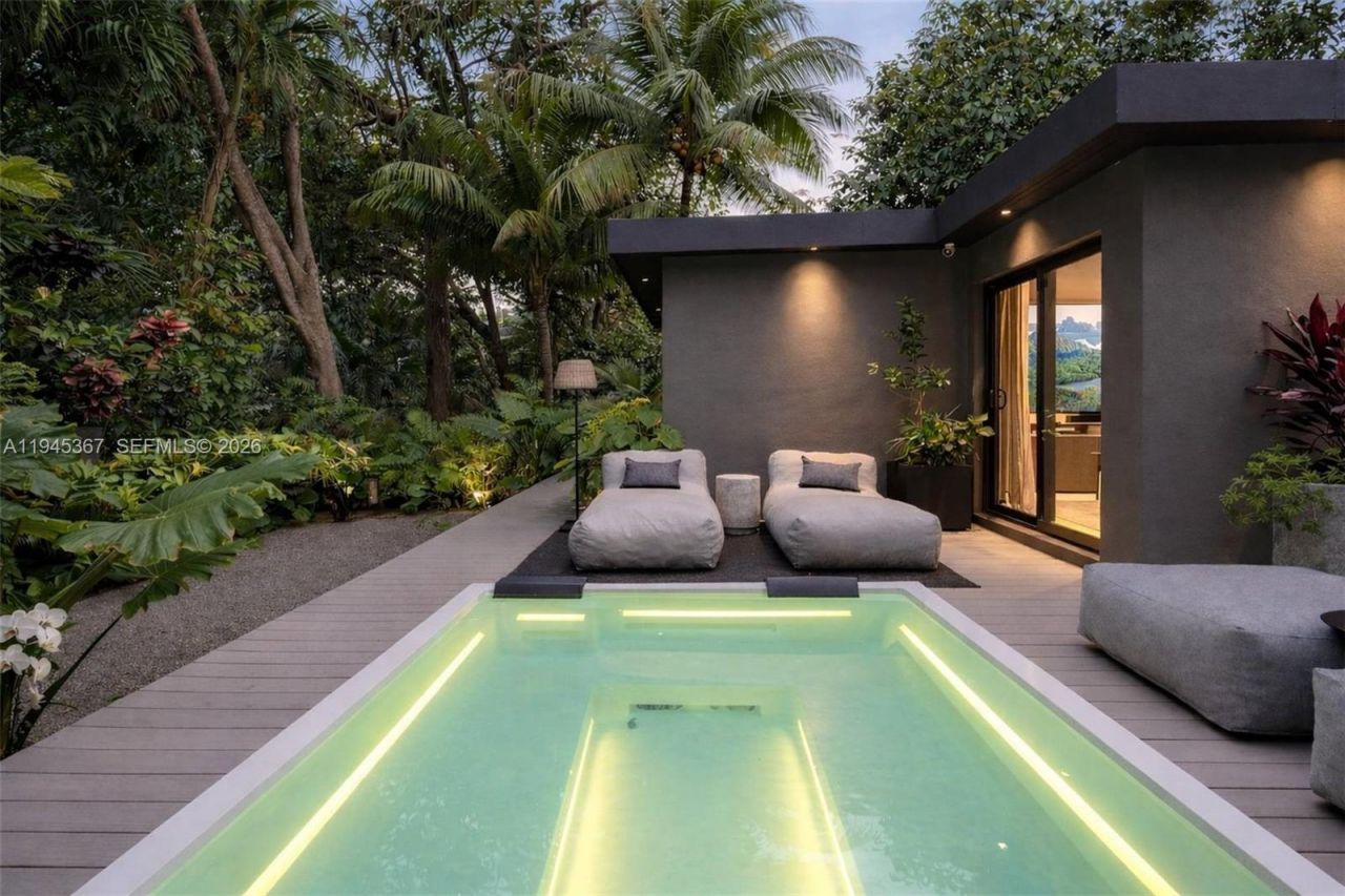 3522 William Avenue, Miami, FL 33133 Photo