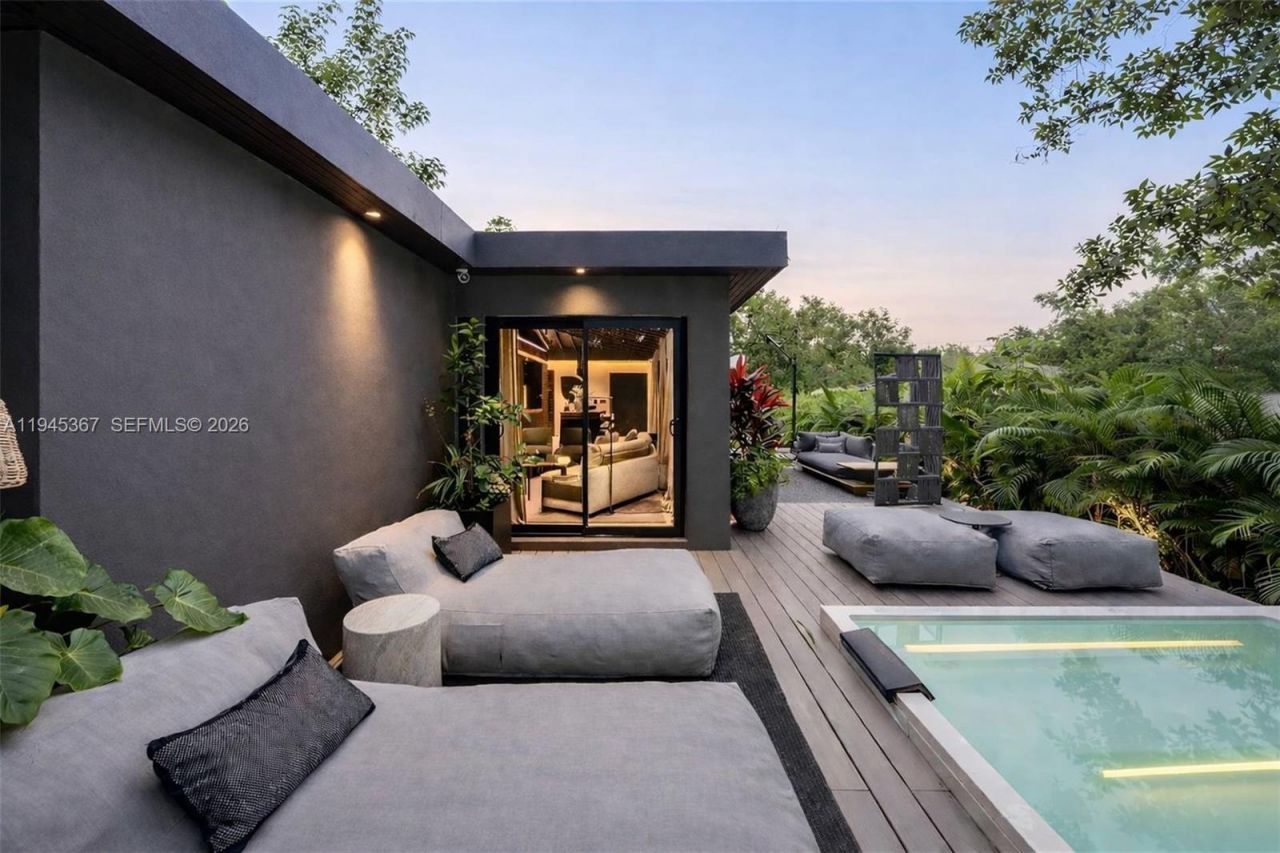 3522 William Avenue, Miami, FL 33133 Photo