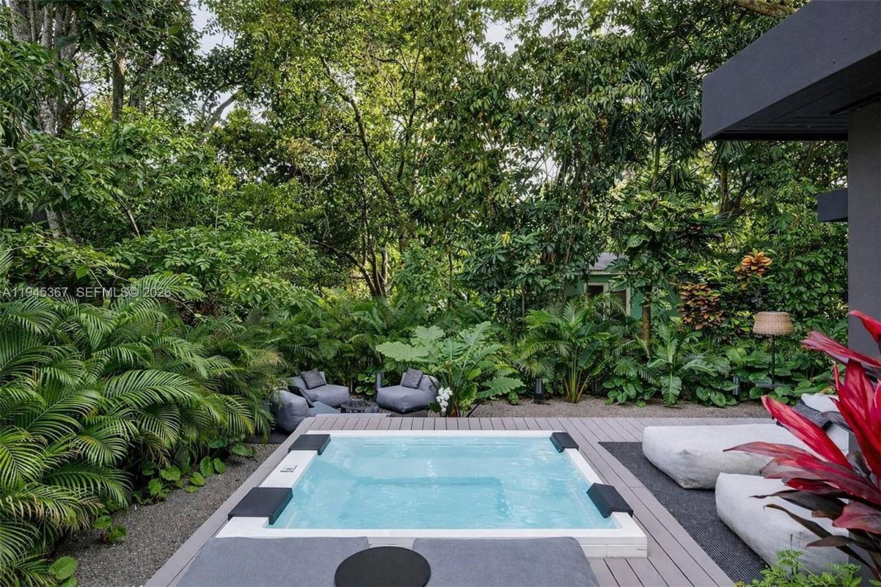 3522 William Avenue, Miami, FL 33133 Photo