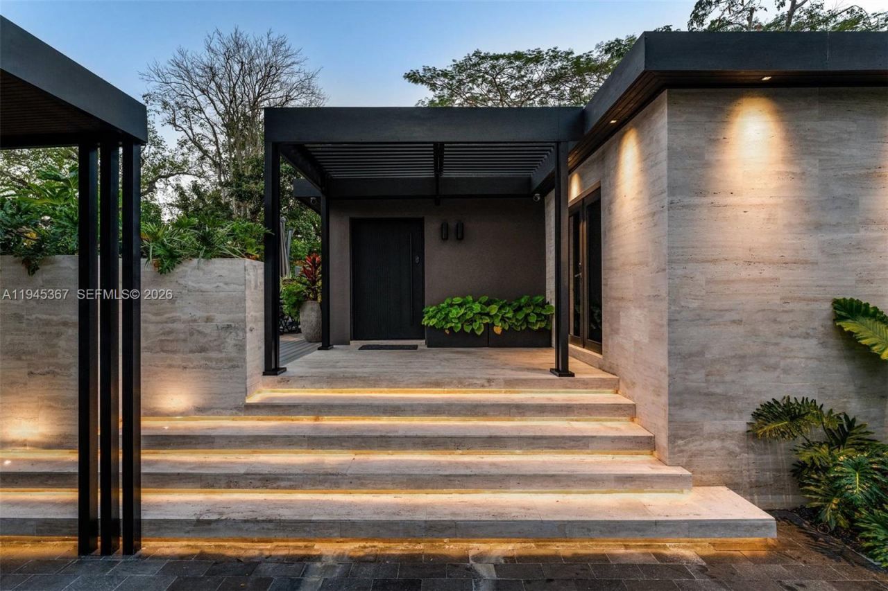 3522 William Avenue, Miami, FL 33133 Photo