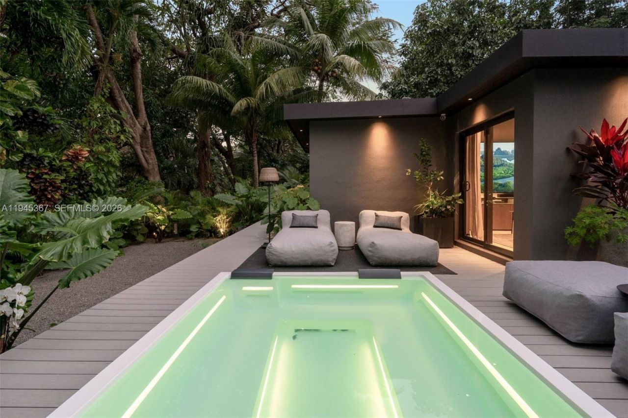 3522 William Avenue, Miami, FL 33133 Photo