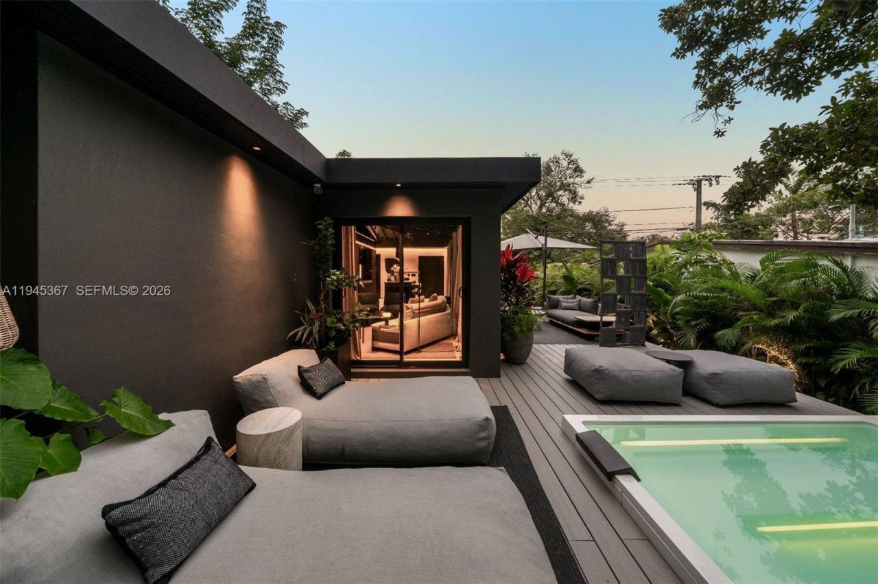 3522 William Avenue, Miami, FL 33133 Photo