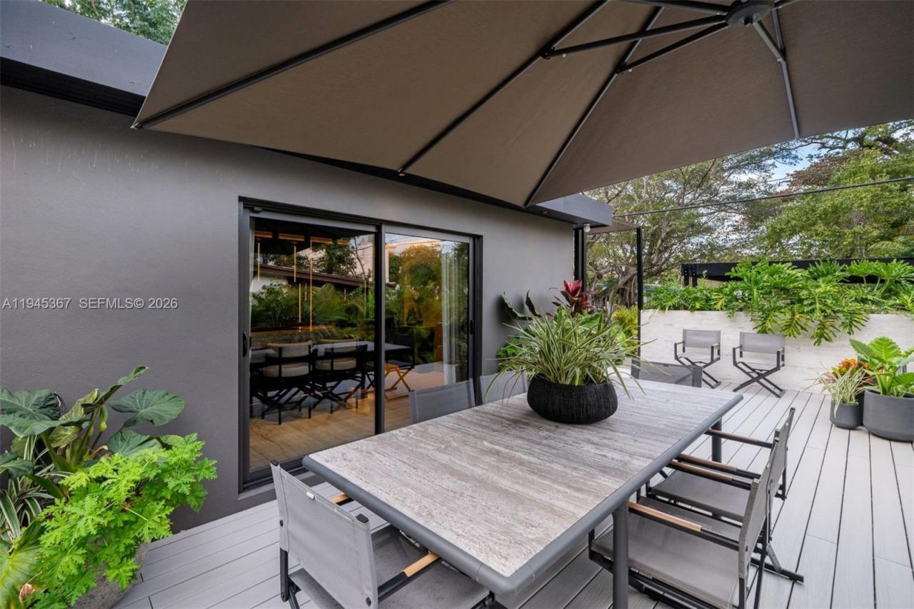 3522 William Avenue, Miami, FL 33133 Photo