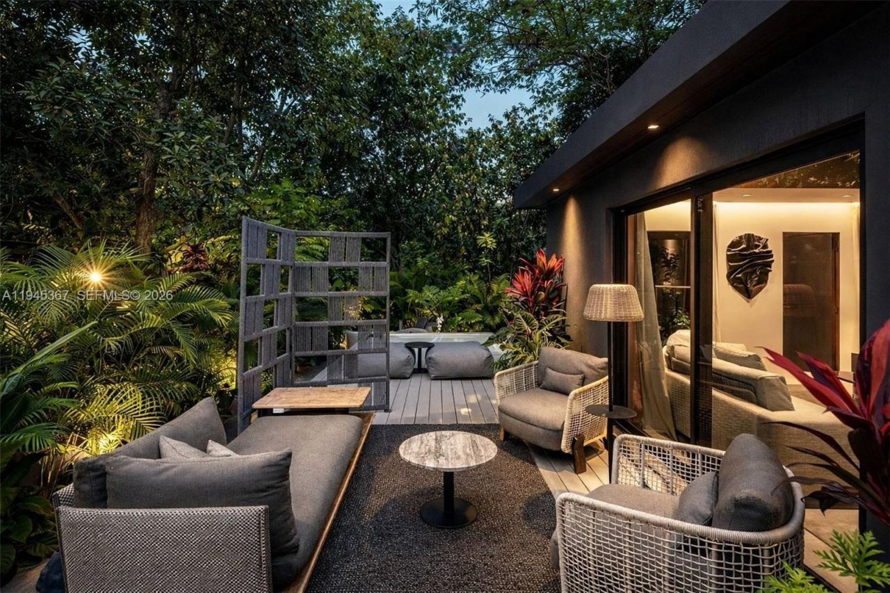 3522 William Avenue, Miami, FL 33133 Photo