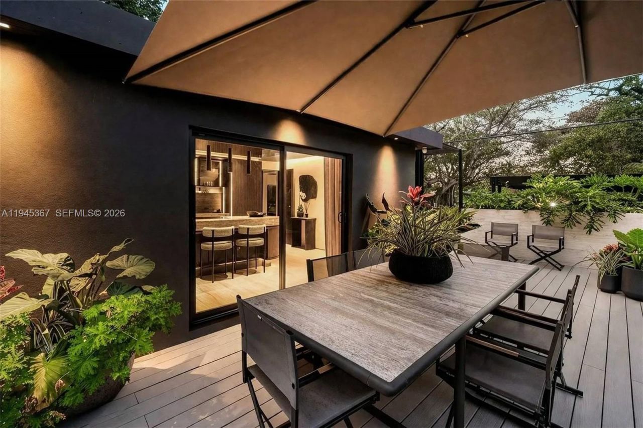 3522 William Avenue, Miami, FL 33133 Photo