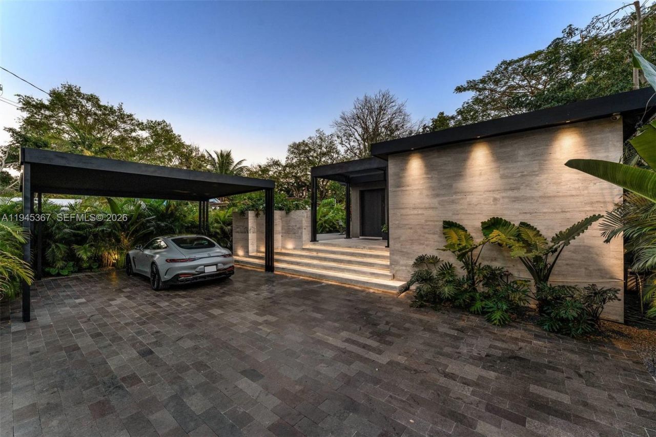 3522 William Avenue, Miami, FL 33133 Photo