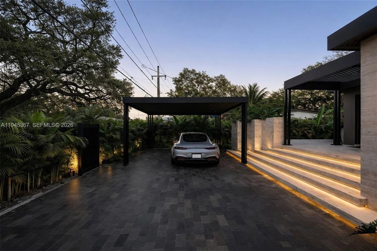 3522 William Avenue, Miami, FL 33133 Photo