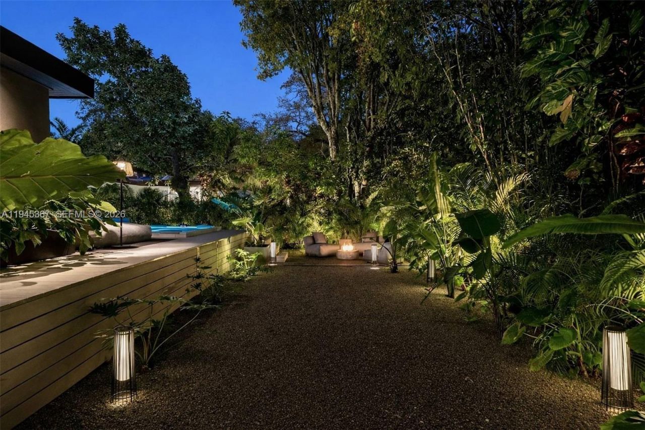 3522 William Avenue, Miami, FL 33133 Photo