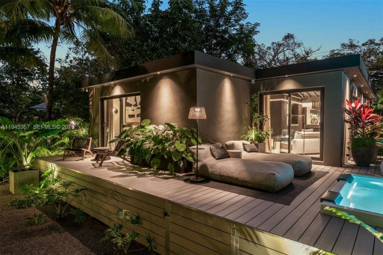 3522 William Avenue, Miami, FL 33133 Photo