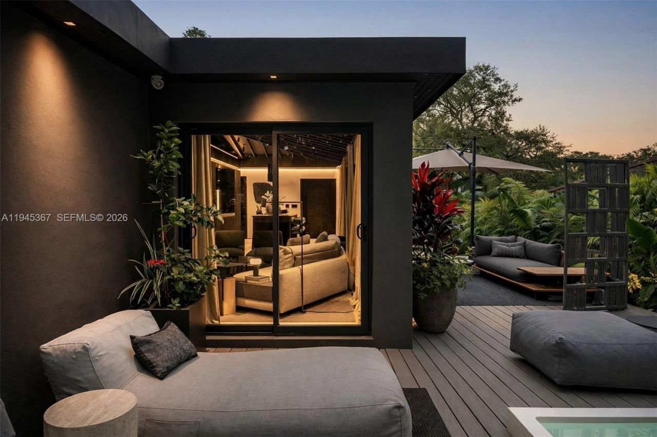 3522 William Avenue, Miami, FL 33133 Photo