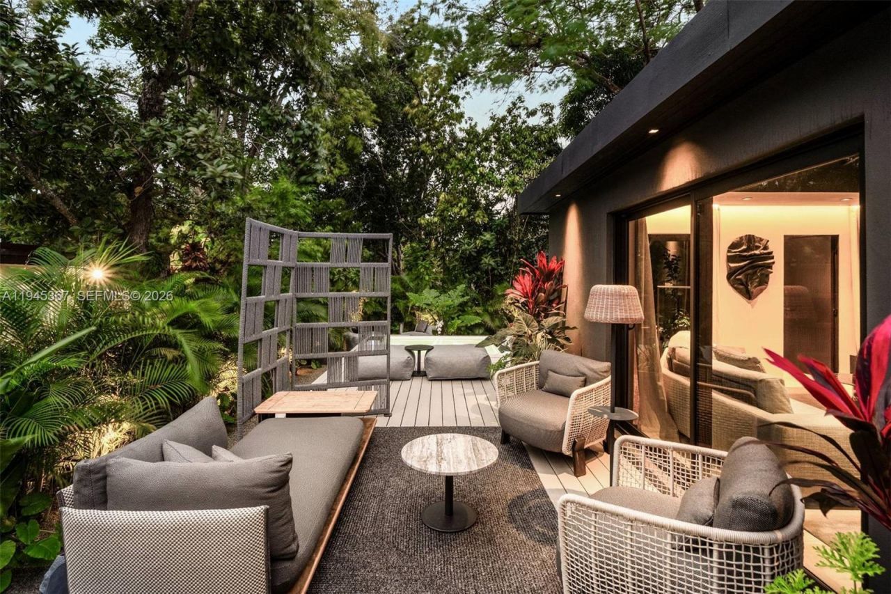 3522 William Avenue, Miami, FL 33133 Photo