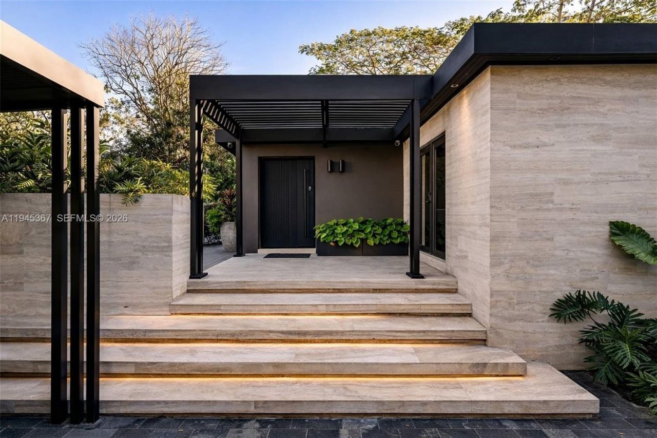 3522 William Avenue, Miami, FL 33133 Photo