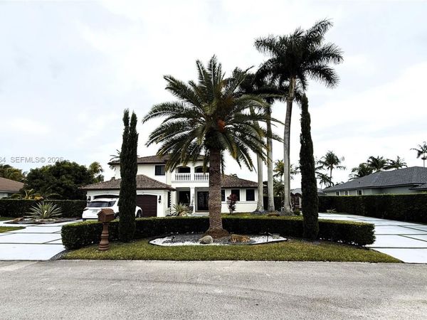 16137 SW 154th Ct , Miami, FL 33187