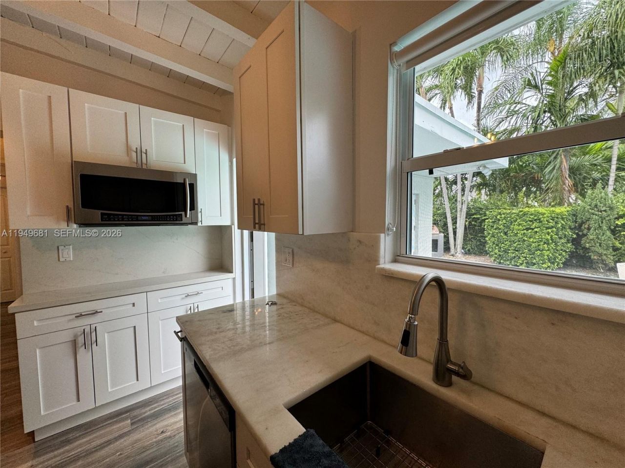 2075 S Hibiscus Dr, North Miami, FL 33181 Photo