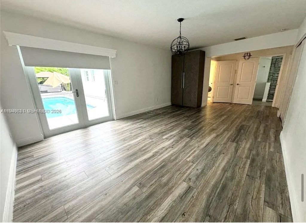 2075 S Hibiscus Dr, North Miami, FL 33181 Photo