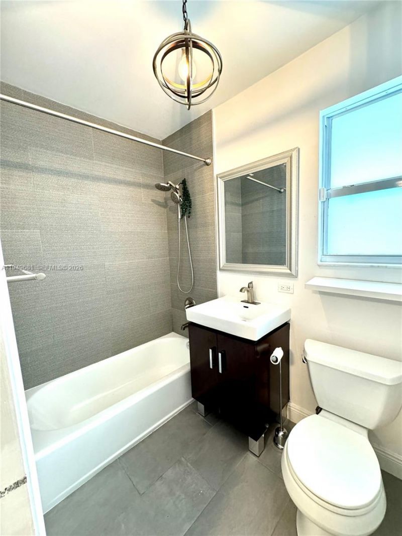 2075 S Hibiscus Dr, North Miami, FL 33181 Photo