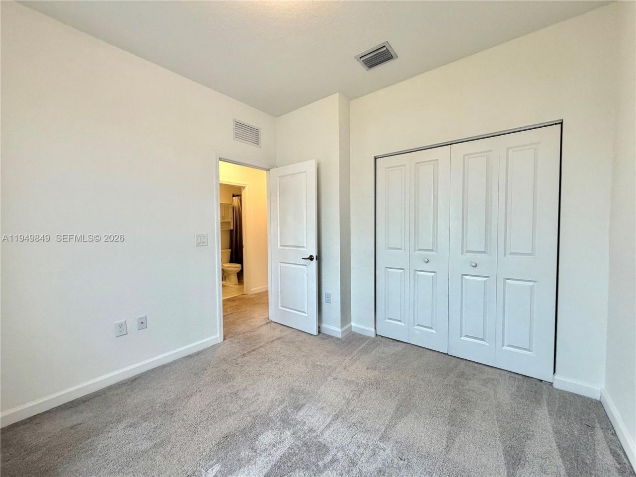 21050 NE 8th Ave, Miami, FL 33179 Photo