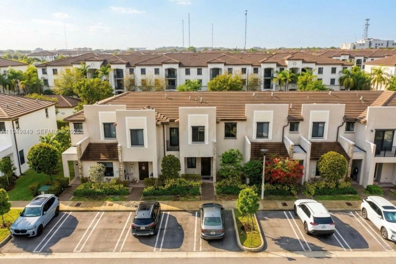 21050 NE 8th Ave, Miami, FL 33179 Photo