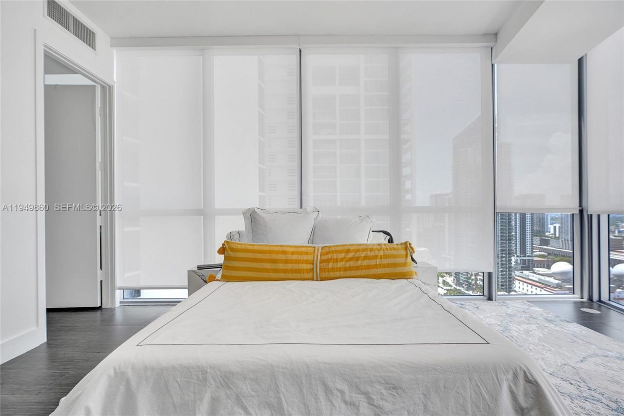 1100 Biscayne Blvd , Unit 3708, Miami, FL 33132 Photo