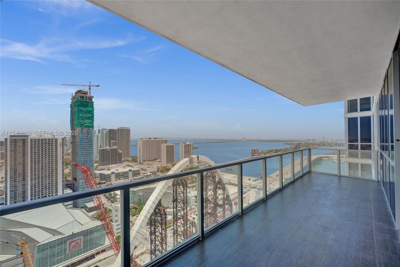 1100 Biscayne Blvd , Unit 3708, Miami, FL 33132 Photo