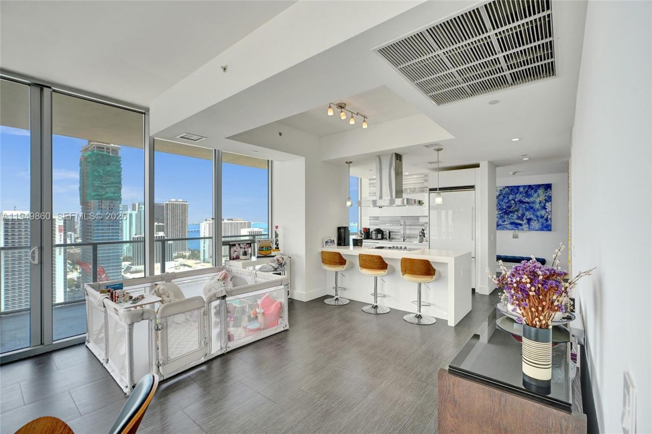 1100 Biscayne Blvd , Unit 3708, Miami, FL 33132 Photo