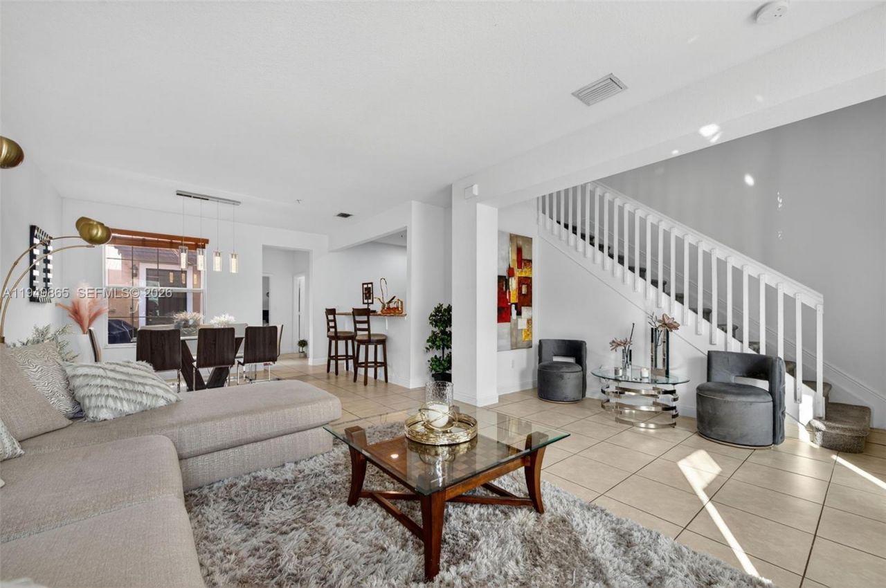 14615 SW 14th St, Unit 14615, Pembroke Pines, FL 33027 Photo