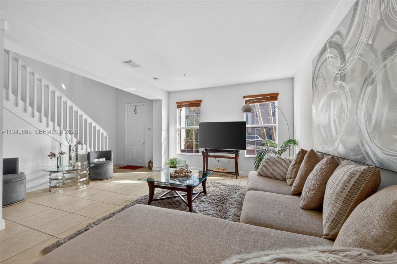 14615 SW 14th St, Unit 14615, Pembroke Pines, FL 33027 Photo