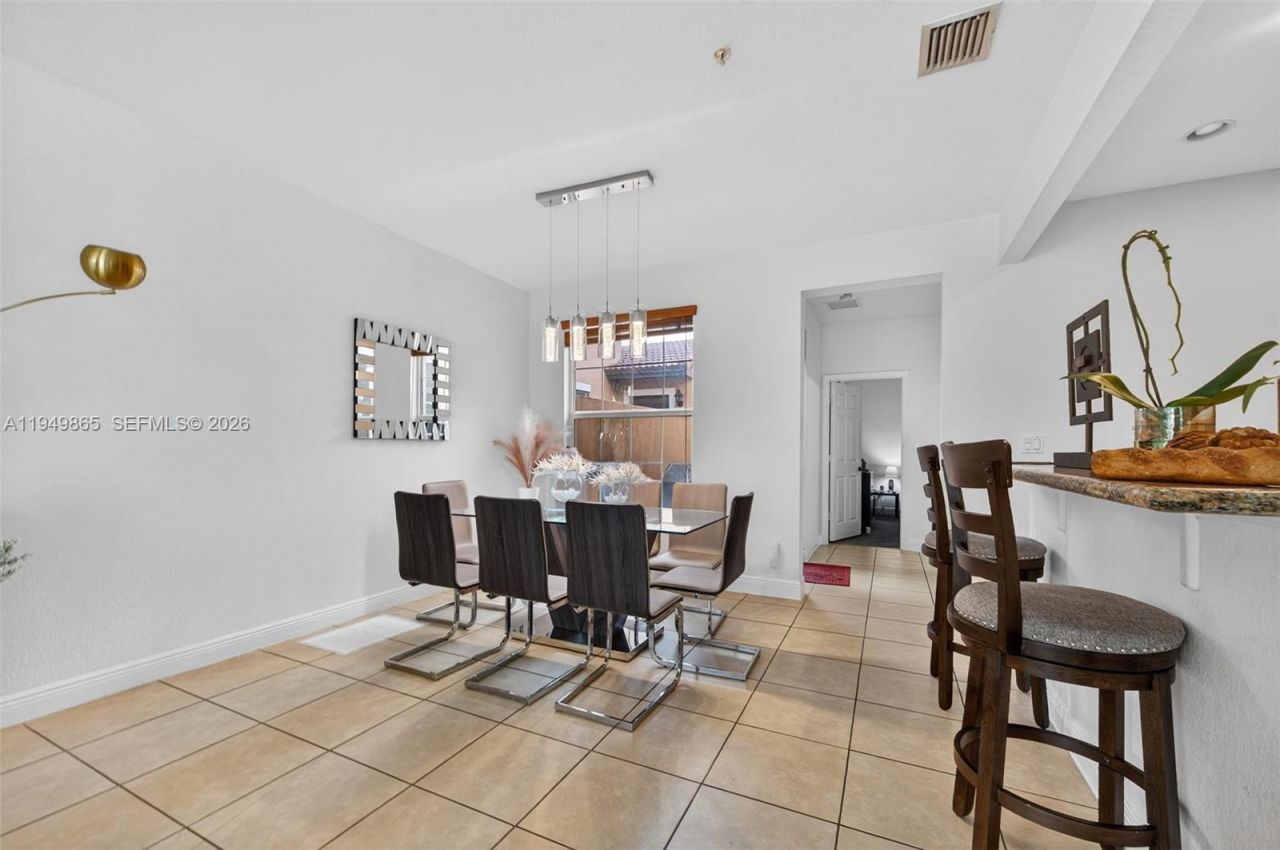 14615 SW 14th St, Unit 14615, Pembroke Pines, FL 33027 Photo