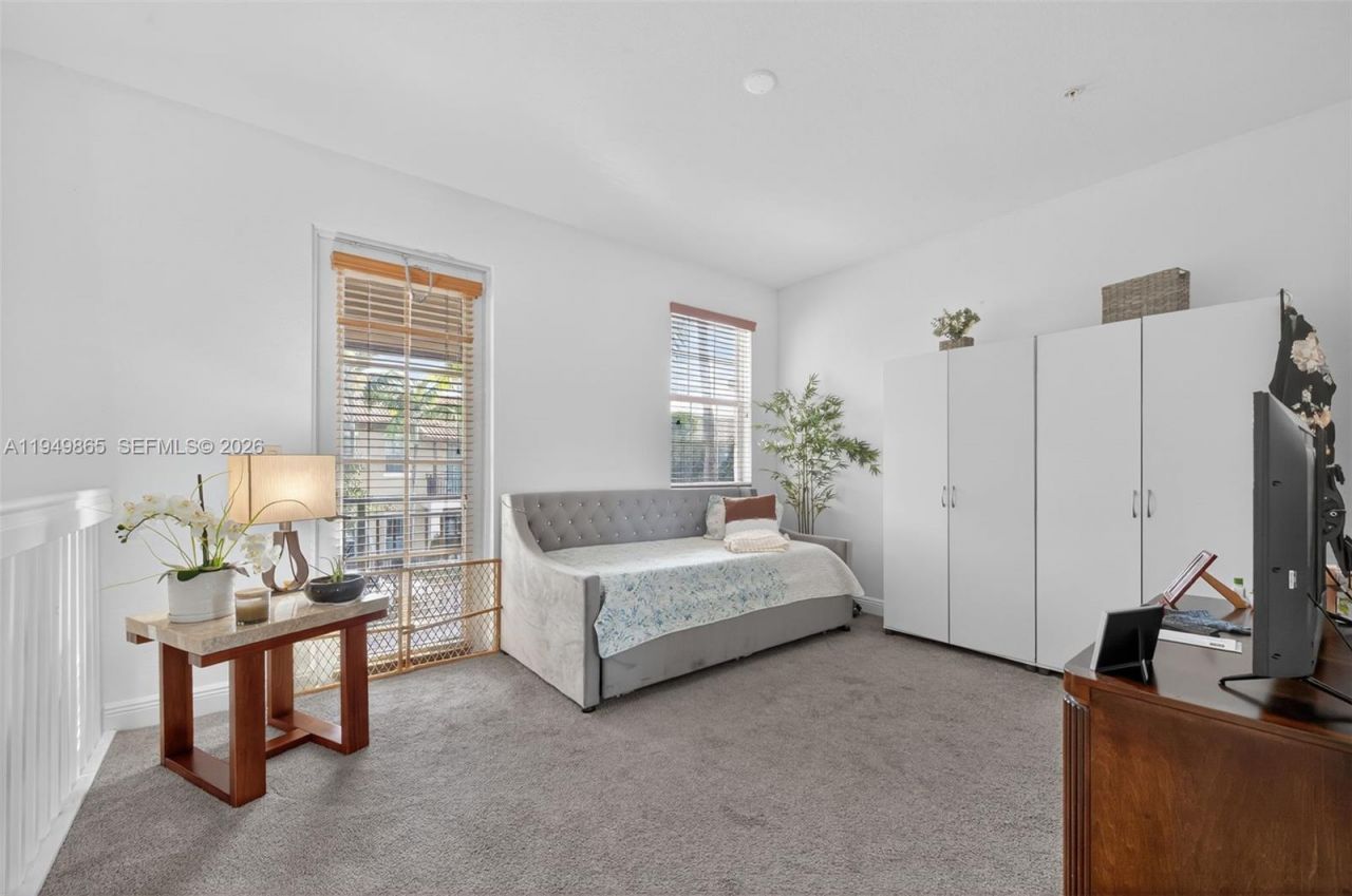 14615 SW 14th St, Unit 14615, Pembroke Pines, FL 33027 Photo