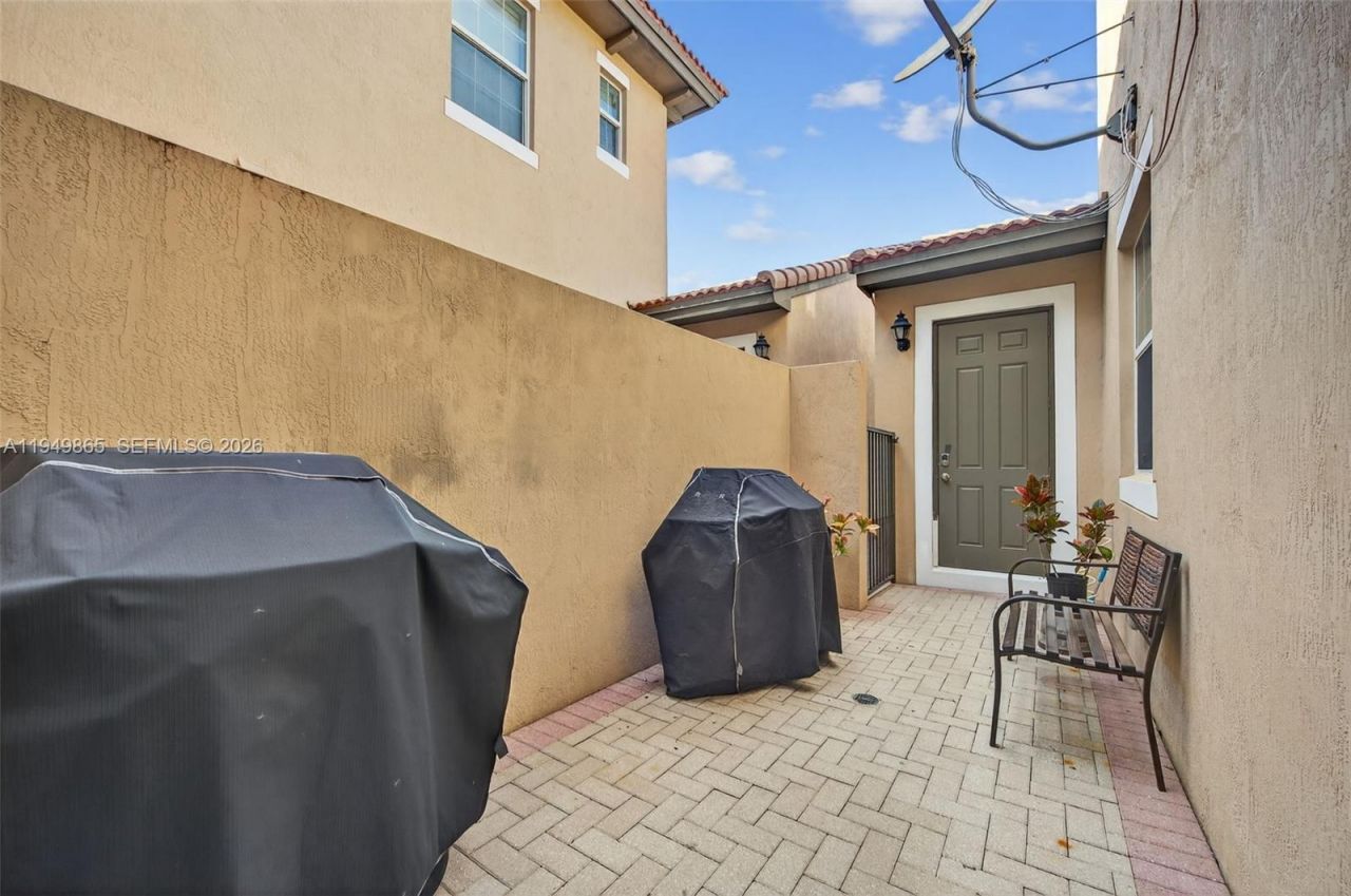 14615 SW 14th St, Unit 14615, Pembroke Pines, FL 33027 Photo