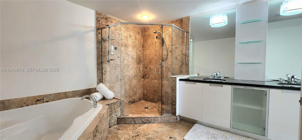 7901 Hispanola Ave, Unit 2003, North Bay Village, FL 33141 Photo