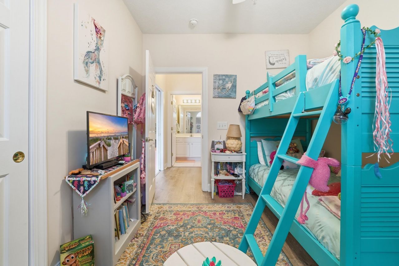 984 Algonquin Dr. Photo 17